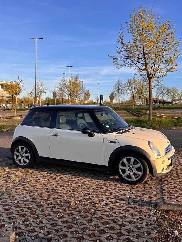 Usata Mini Cooper 120 CV (88 kW) 2005 Bianco Utilitaria