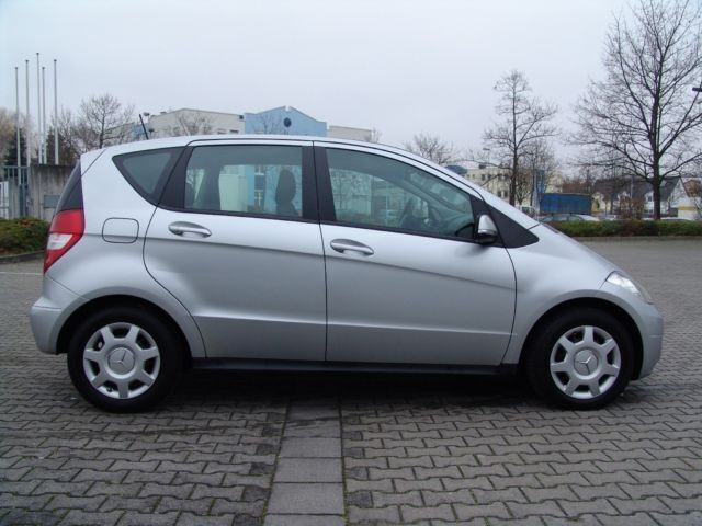 Gebraucht Mercedes A160 82 PS (60 kW) 2008 Silber metallic Limousine