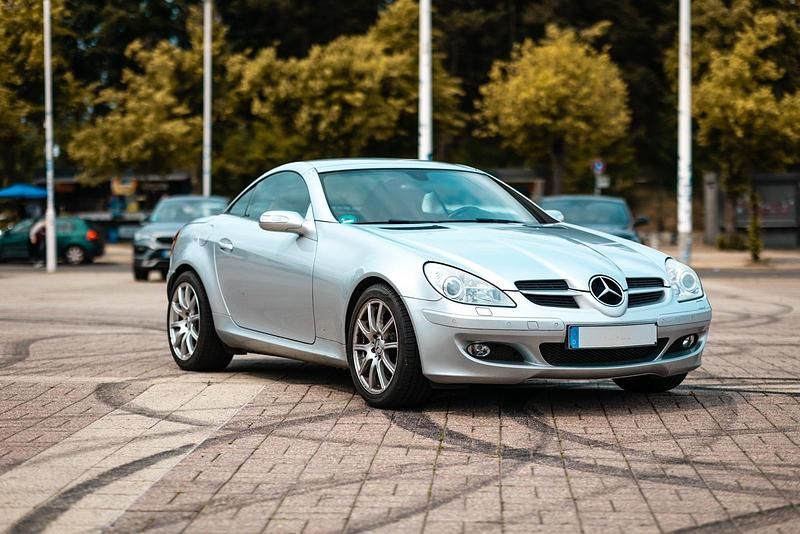 Silber Gebraucht 2005 Mercedes SLK350 Cabrio | 9.500 € (Guter Preis) - Bild 1/4