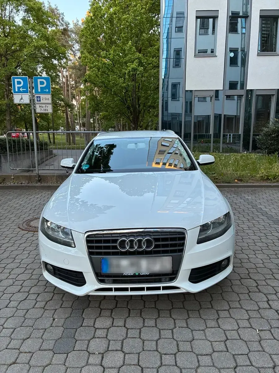 Gebraucht Audi A4 120 PS (88 kW) 2009 Weiß Kombi