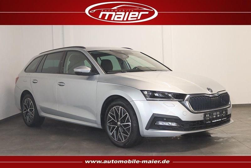 Brilliantsilber metallic Gebraucht 2020 Skoda Octavia Ambition Kombi | 17.700 € (Guter Preis) - Bild 1/4