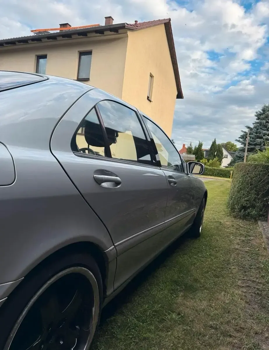 Gebraucht Mercedes S500 306 PS (225 kW) 2004 Silber Limousine