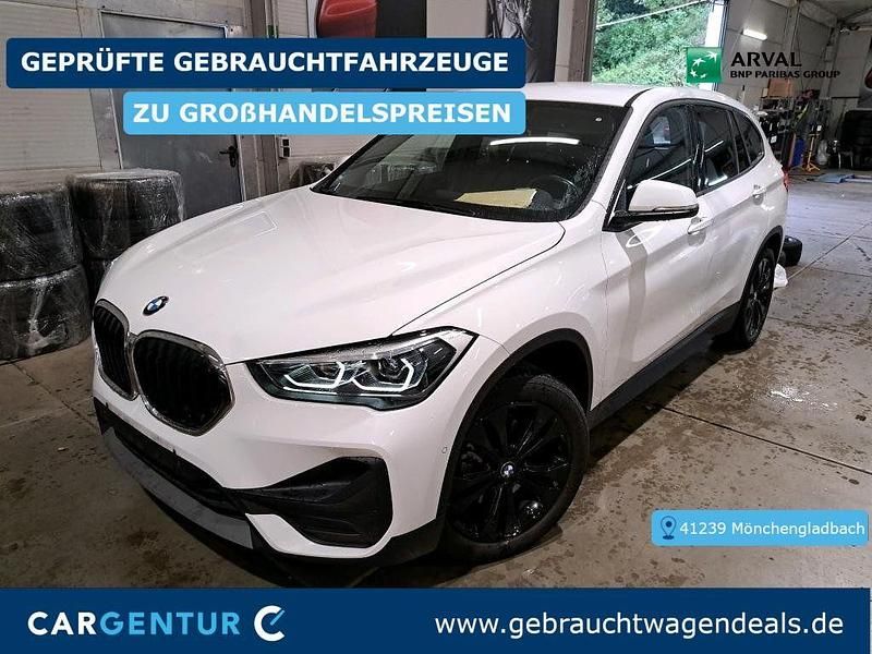 Alpinweiss 3 Gebraucht 2021 BMW X1 SUV | 24.790 € (Guter Preis) - Bild 1/2
