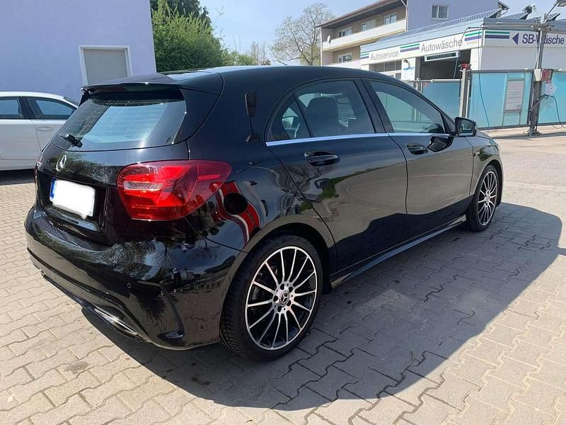 Gebraucht Mercedes A200 Edition 156 PS (114 kW) 2018 Schwarz Limousine