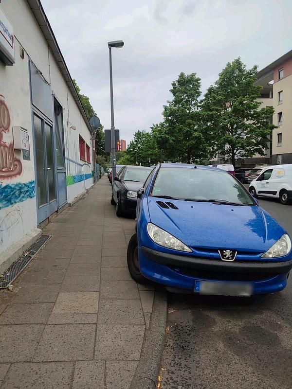Blau Gebraucht 2005 Peugeot 206 Kleinwagen | 1.000 € - Bild 1/2