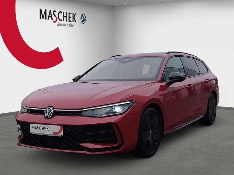 Gebraucht VW Passat R-line 150 PS (110 kW) 2024 Chilirot Kombi