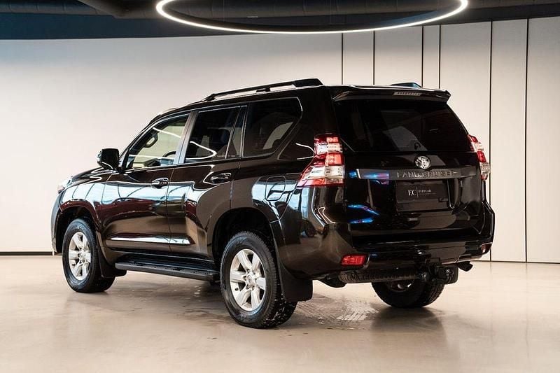 Gebraucht Toyota Land Cruiser 177 PS (130 kW) 2017 Braun SUV