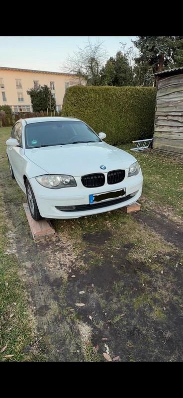 Gebraucht BMW 118 143 PS (105 kW) 2007 Weiß Kleinwagen
