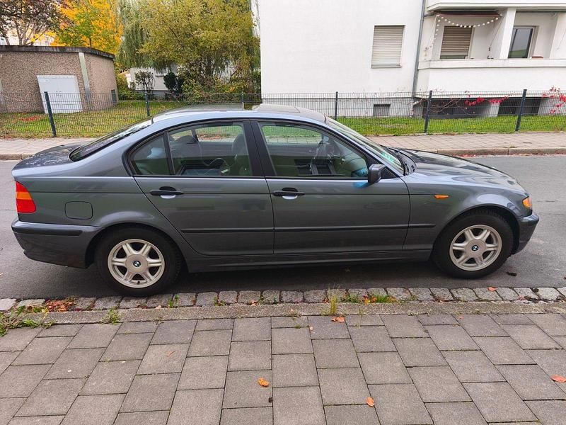 Blau Gebraucht 2003 BMW 316 Limousine | 2.300 € (Fairer Preis) - Bild 1/4