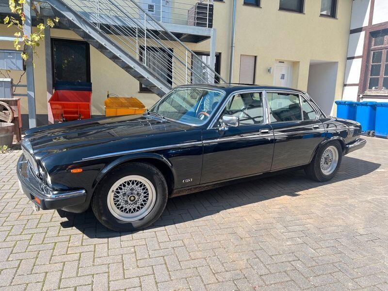 Gebraucht Jaguar XJ12 295 PS (216 kW) 1988 Schwarz Limousine