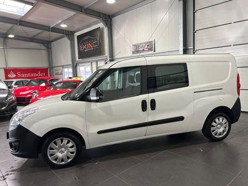 Gebraucht Opel Combo 95 PS (69 kW) 2016 Weiß Van / Kleinbus