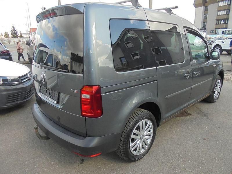 Gebraucht VW Caddy Trendline 125 PS (91 kW) 2016 Grau Van / Kleinbus