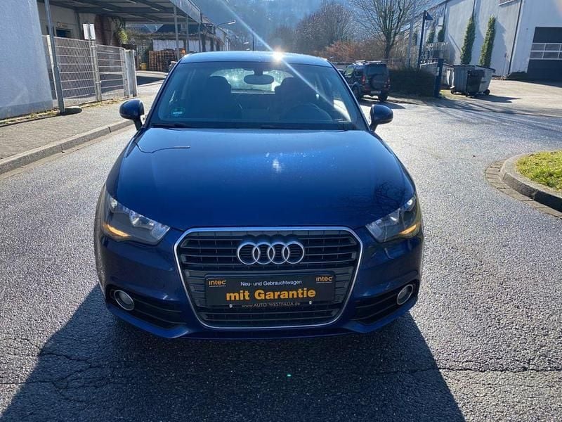 Gebraucht Audi A1 Ambition 122 PS (89 kW) 2010 Blau Kleinwagen