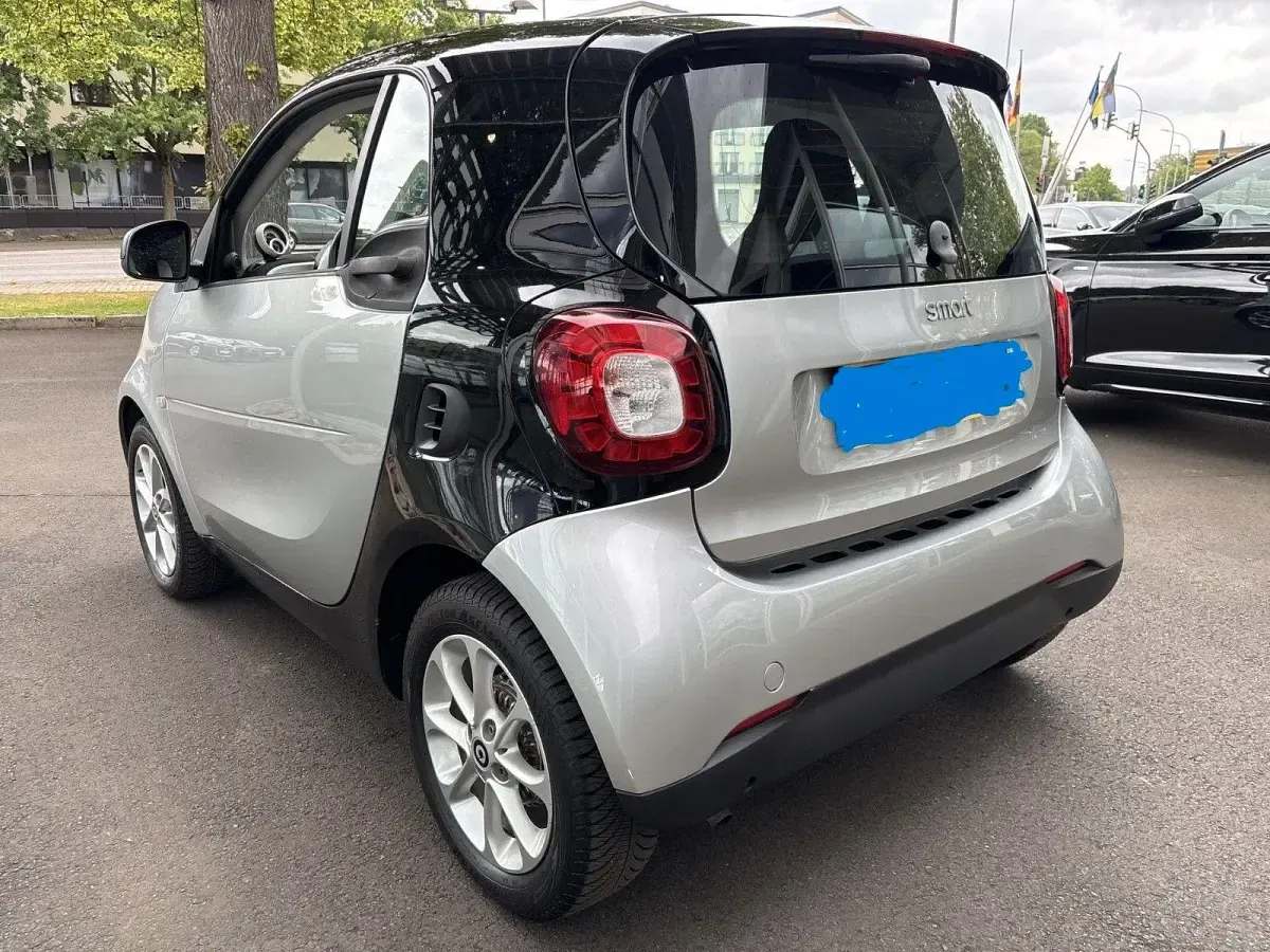 Gebraucht Smart ForTwo Coupé Passion 71 PS (52 kW) 2017 Silber Coupé