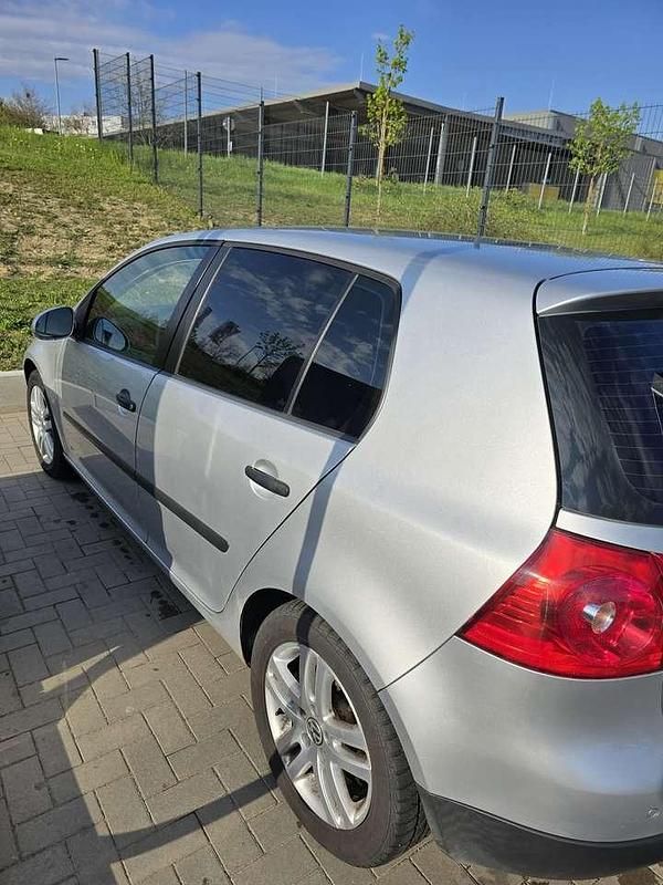 Gebraucht 2004 VW Golf IV Limousine | 2.599 € (Etwas zu teuer) - Bild 1/4