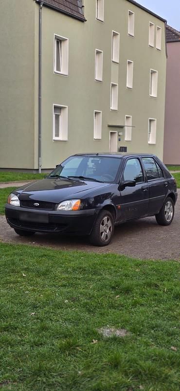 Gebraucht Ford Fiesta 75 PS (55 kW) 2001 Schwarz Kleinwagen