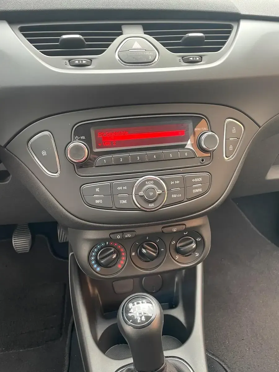 Używany Opel Corsa 69 KM (50 kW) 2016 Biały Hatchback
