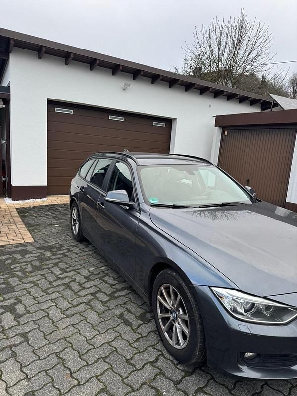 Grau Gebraucht 2014 BMW 318 Kombi | 5.500 € (Superpreis) - Bild 1/4