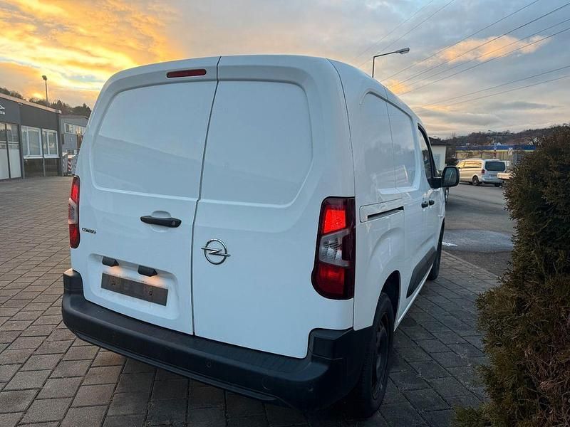 Gebraucht Opel Combo Edition 102 PS (75 kW) 2021 Weiß Van / Kleinbus