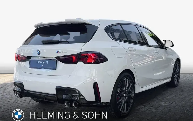 Neu BMW M135 Performance 300 PS (220 kW) 2026 Weiß Kleinwagen
