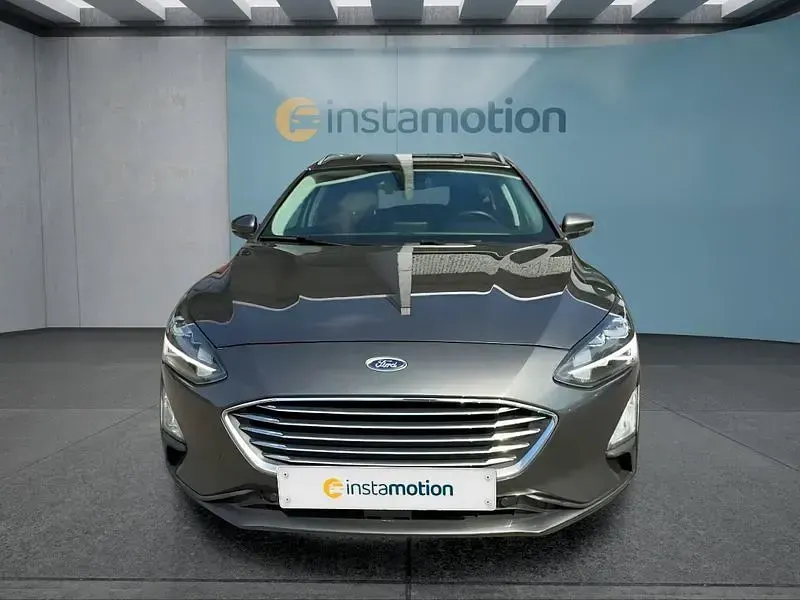 Gebraucht Ford Focus Titanium 150 PS (110 kW) 2019 Grau Kombi