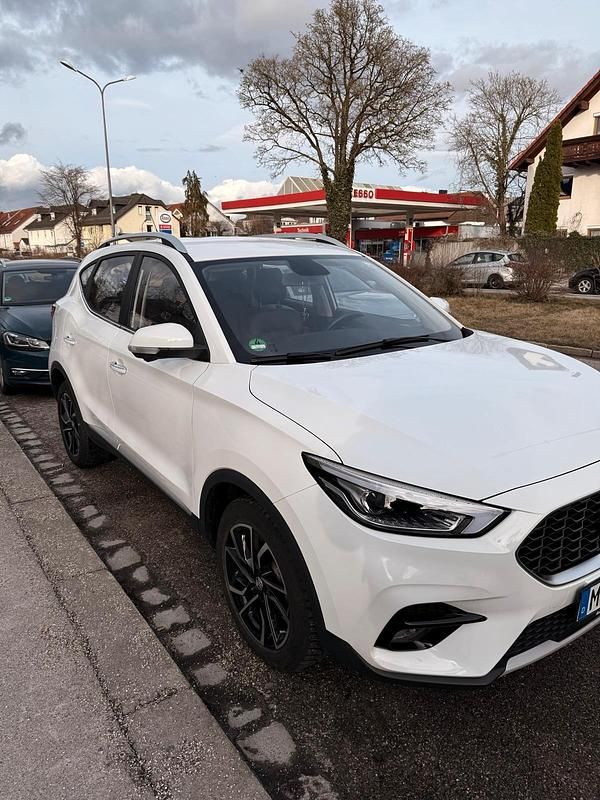 Gebraucht MG ZS Luxury 106 PS (77 kW) 2024 Weiß SUV