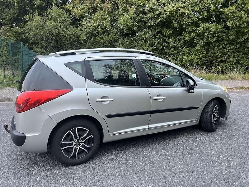 Gebraucht Peugeot 207 109 PS (80 kW) 2008 Limousine