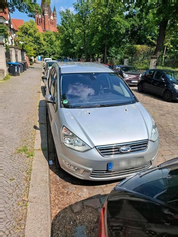 Silber Gebraucht 2013 Ford Galaxy Ambiente Van / Kleinbus | 6.500 € (Guter Preis) - Bild 1/4