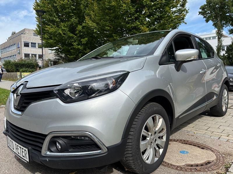 Grau Gebraucht 2014 Renault Captur Dynamique SUV | 10.190 € (Fairer Preis) - Bild 1/4