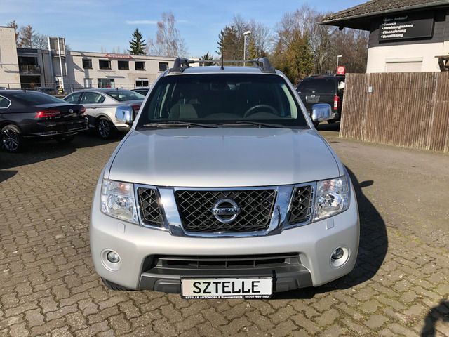 Gebraucht Nissan Navara 190 PS (139 kW) 2012 Silber Pickup