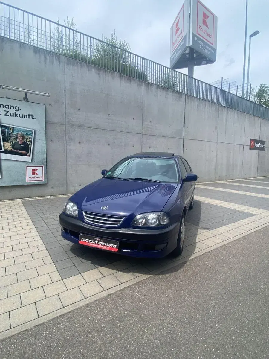 Gebraucht Toyota Avensis 128 PS (94 kW) 2000 Blau Limousine