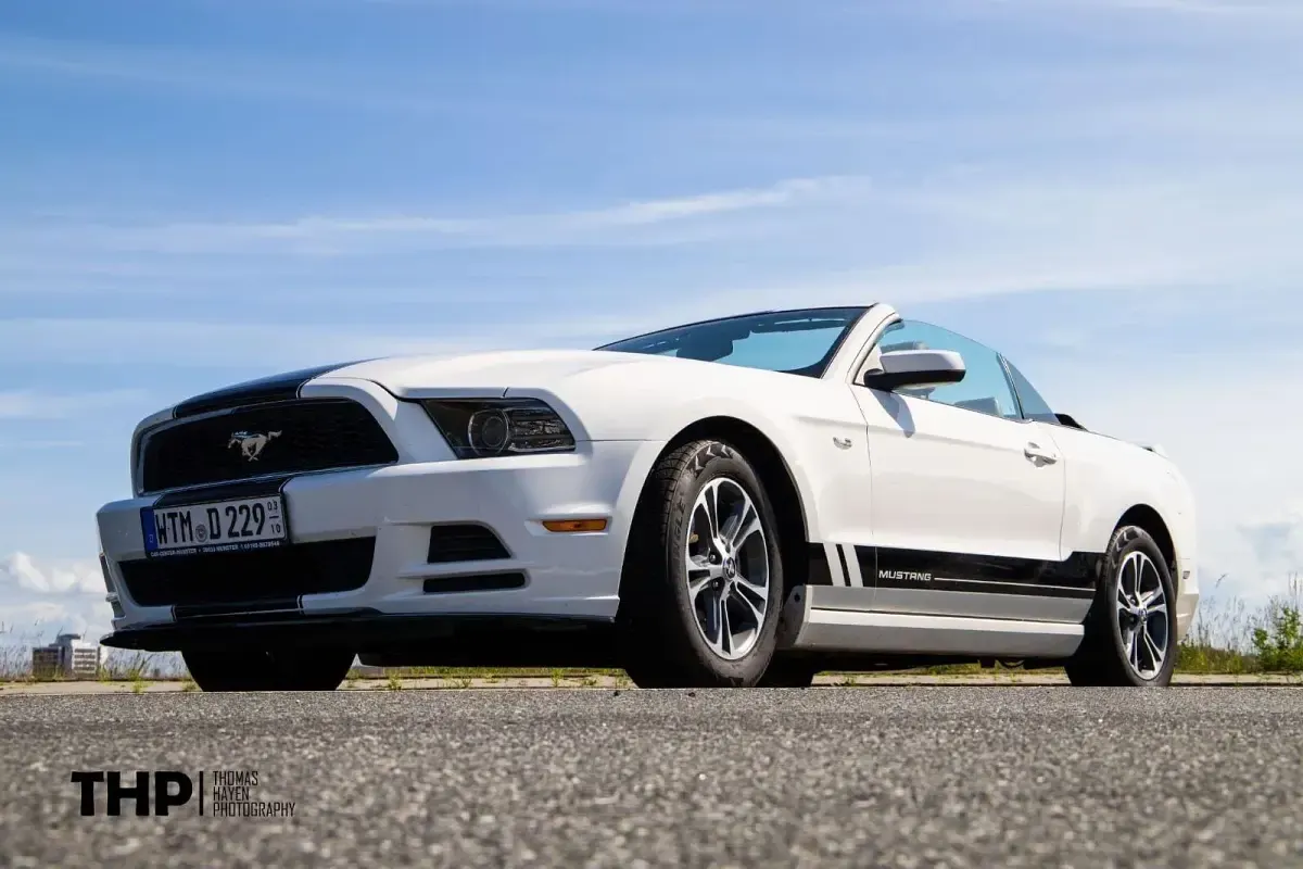 Gebraucht Ford Mustang 305 PS (224 kW) 2013 Weiß Cabrio