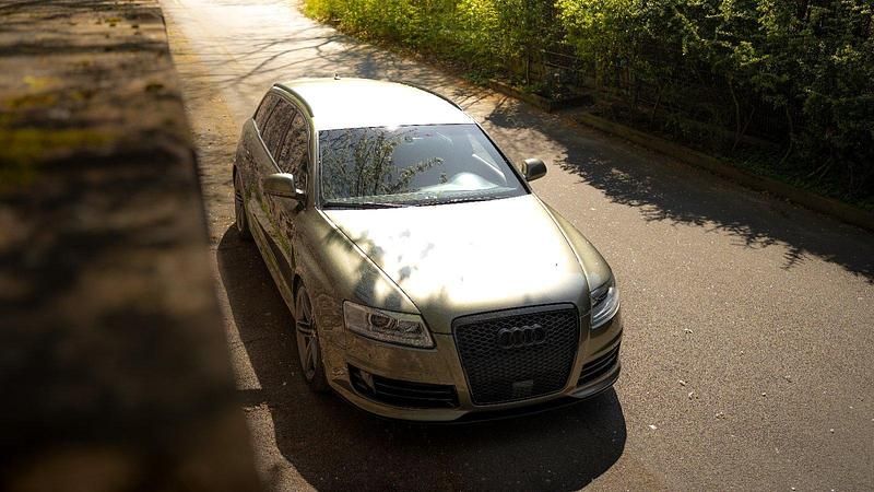 Grün Gebraucht 2009 Audi RS6 Performance Kombi | 45.000 € - Bild 1/4