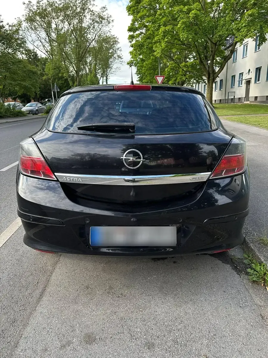 Gebraucht Opel Astra GTC 90 PS (66 kW) 2008 Schwarz Coupé