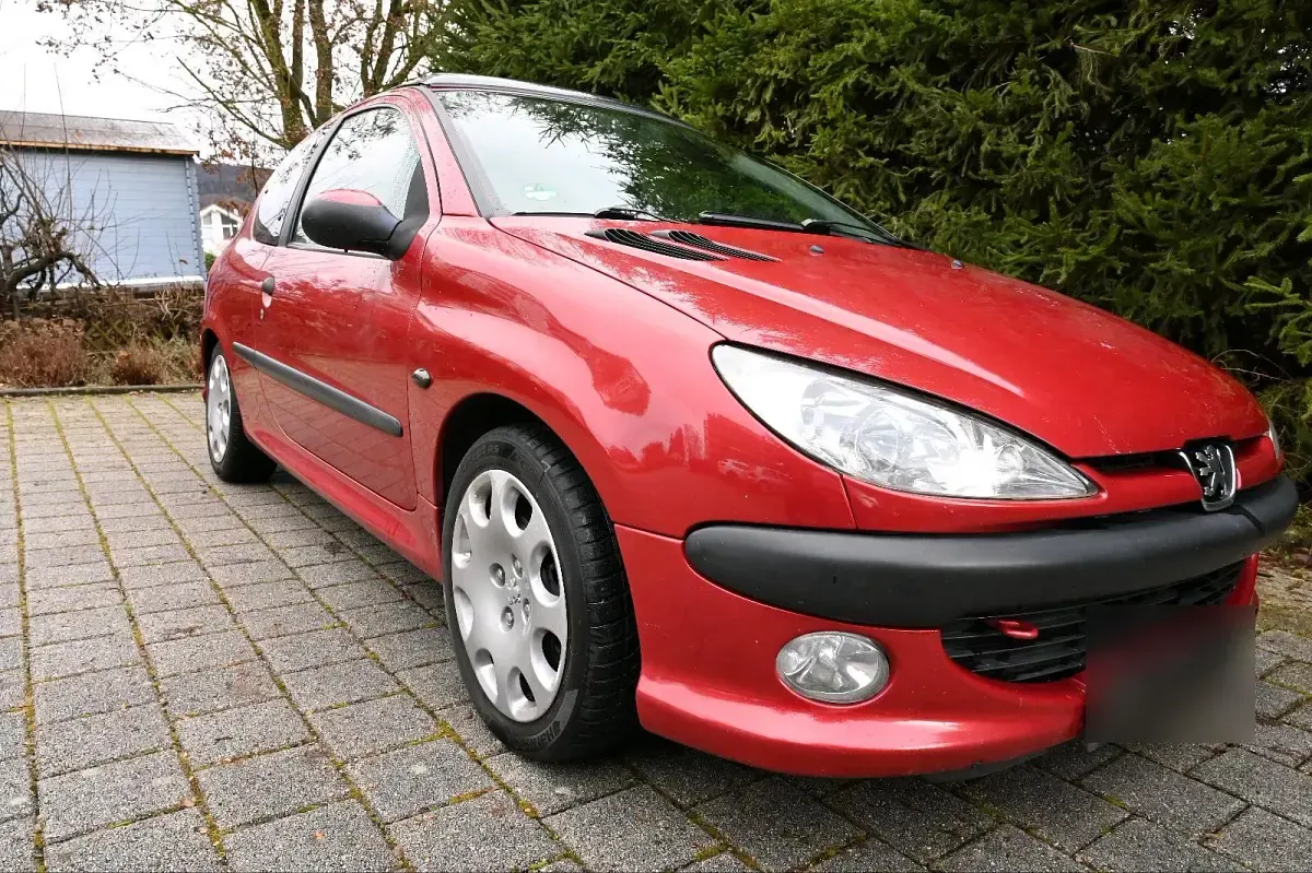 Gebraucht Peugeot 206 109 PS (80 kW) 2002 Rot Kleinwagen