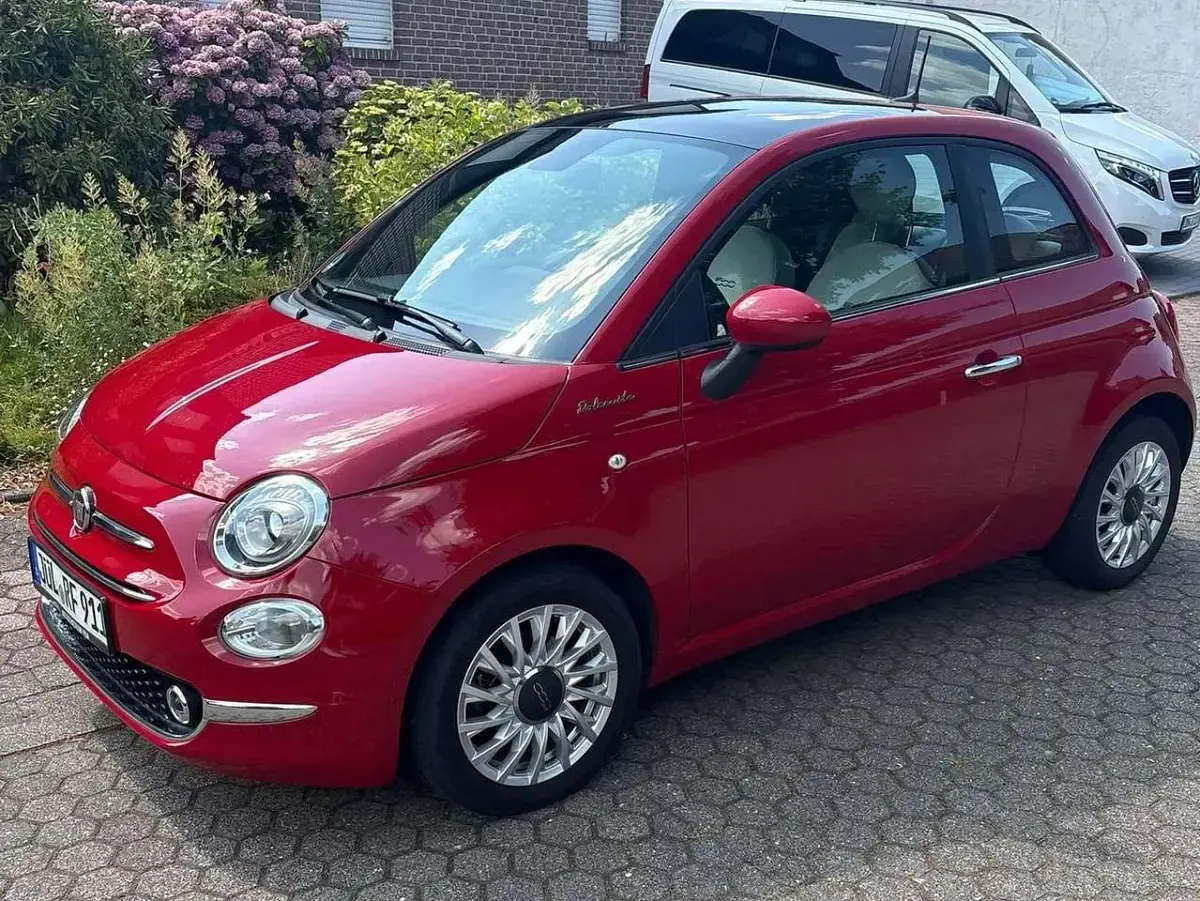 Gebraucht Fiat 500 Dolcevita 69 PS (50 kW) 2021 Rot Limousine