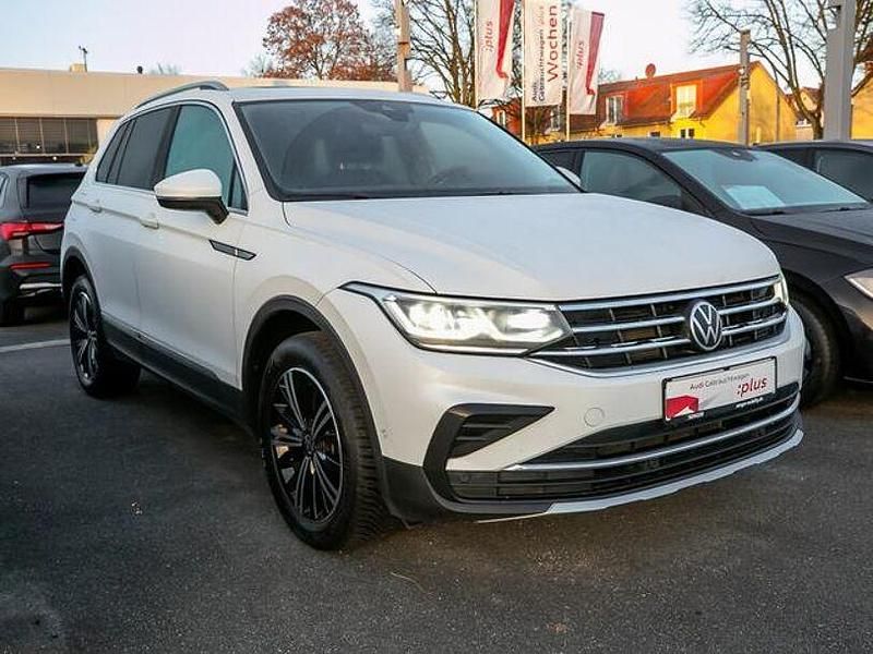 Gebraucht VW Tiguan Elegance 200 PS (147 kW) 2022 Oryxwhite perlmutteffekt SUV