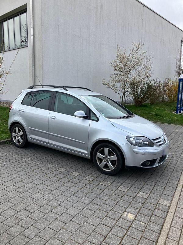 Gebraucht VW Golf Plus Cross Trendline 80 PS (58 kW) 2008 Silber Van / Kleinbus