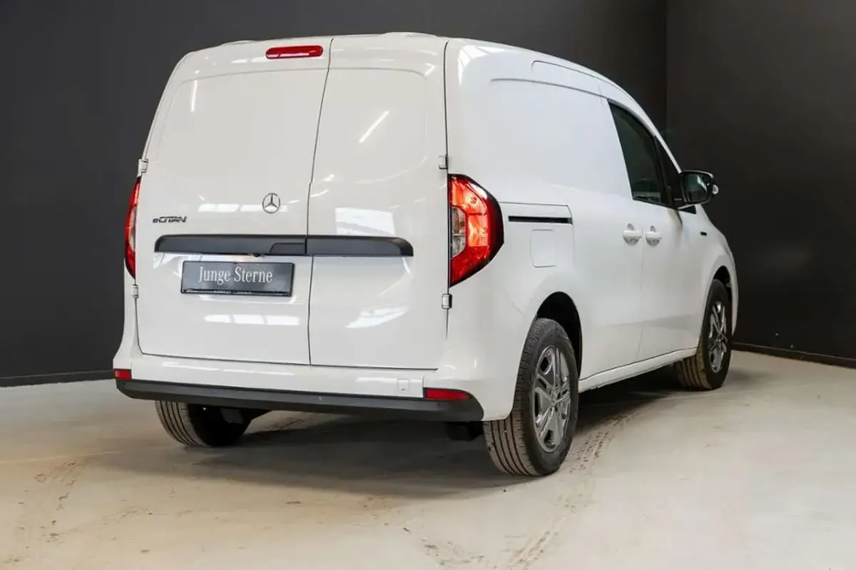 Gebraucht Mercedes eCitan 89 kW (122 PS) 2024 Weiß Van / Kleinbus