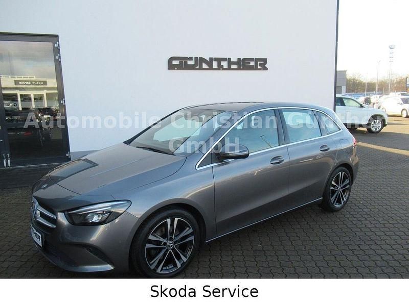 Gebraucht Mercedes B200 Edition 1 163 PS (119 kW) 2019 Grau Van / Kleinbus