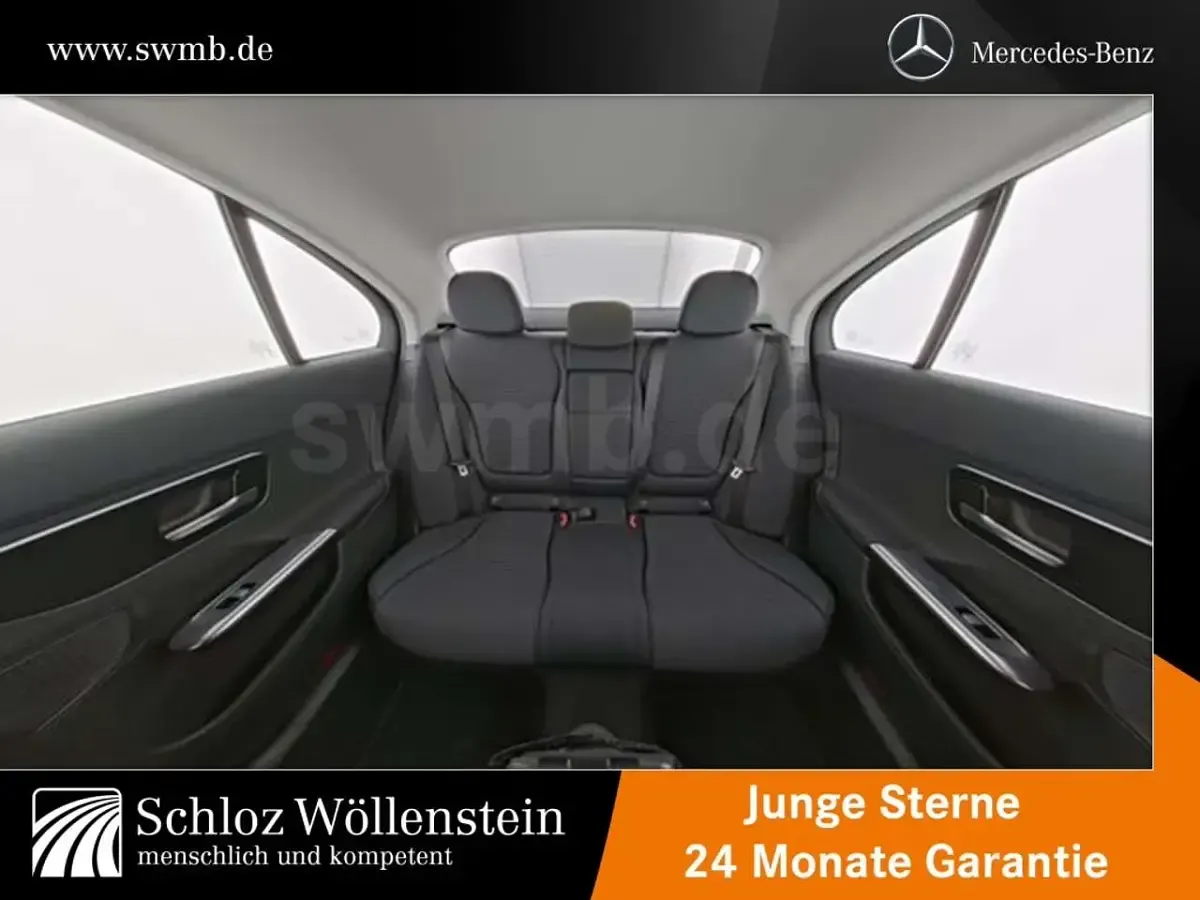 Gebraucht Mercedes C300e Avantgarde 204 PS (150 kW) 2024 Silber Limousine