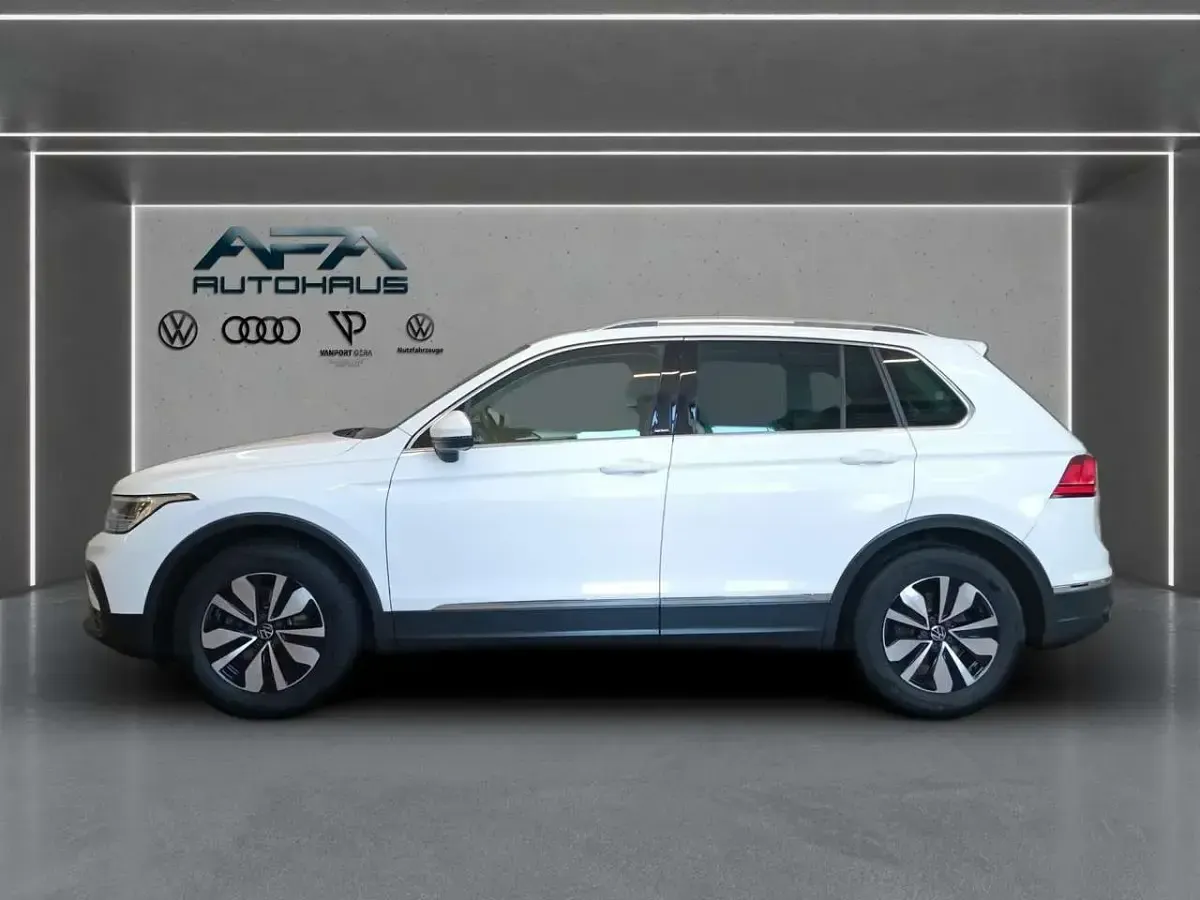 Gebraucht VW Tiguan Move 150 PS (110 kW) 2023 Weiß SUV