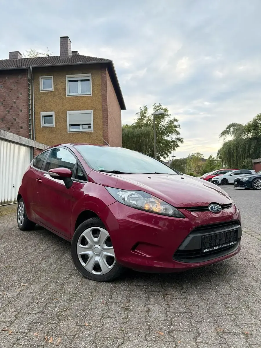 Gebraucht Ford Fiesta 62 PS (45 kW) 2009 Rot Kleinwagen