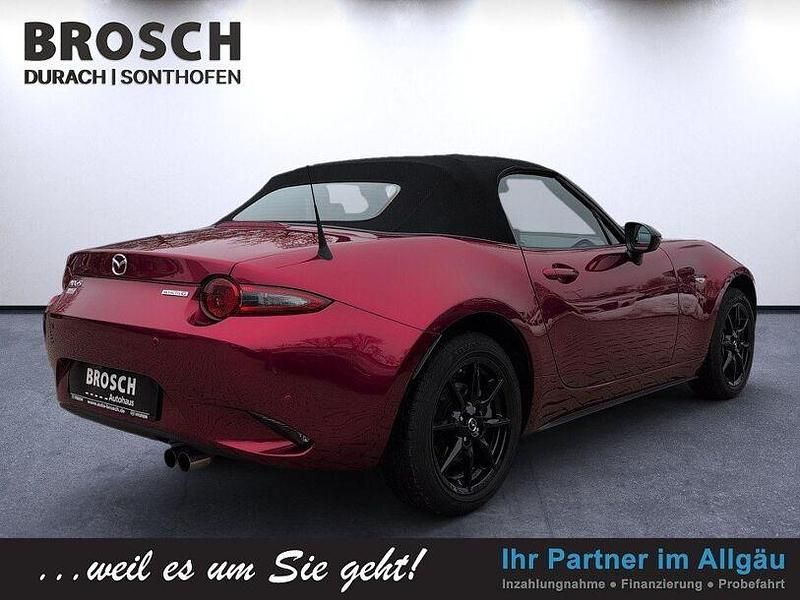 Gebraucht Mazda MX5 Ad'Vantage 132 PS (97 kW) 2022 Magmarot metallic Cabrio