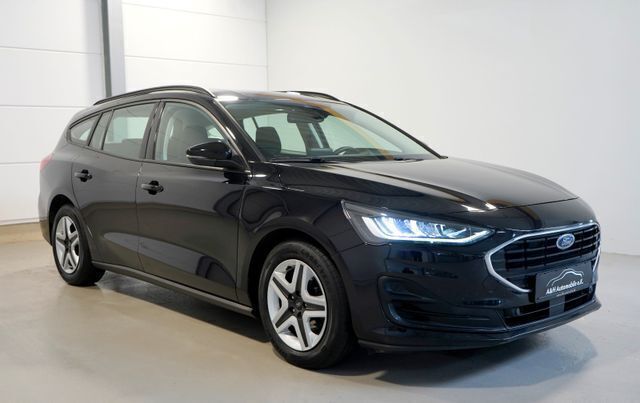 Schwarz Gebraucht 2023 Ford Focus Cool & Connect Kombi | 16.700 € (Superpreis) - Bild 1/4