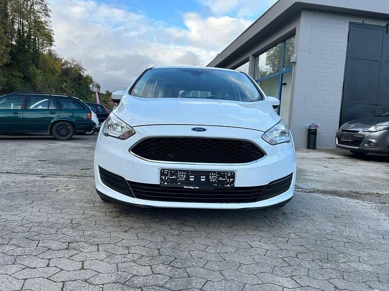 Weiß Gebraucht 2016 Ford C-MAX Trend Van / Kleinbus | 6.490 € (Etwas zu teuer) - Bild 1/4