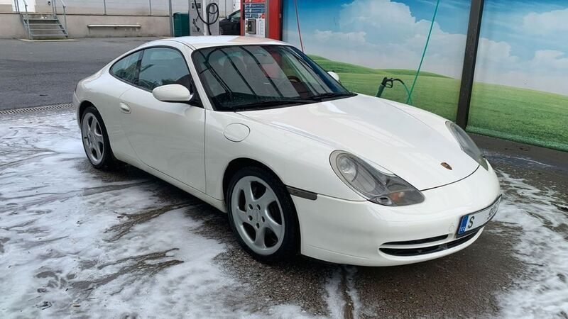 Weiß Gebraucht 2001 Porsche 911 Carrera 4 Coupé | 29.900 € (Superpreis) - Bild 1/4