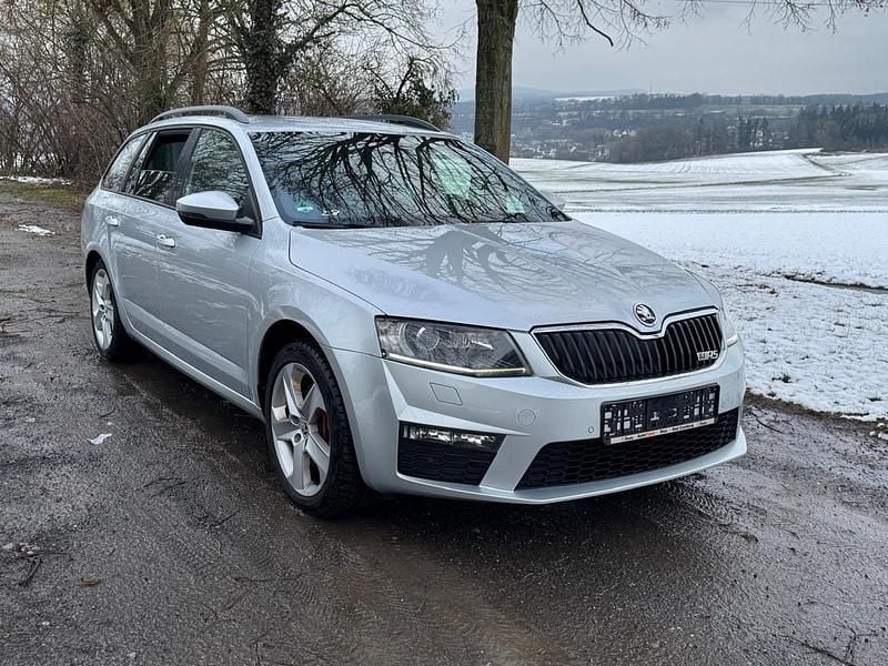 Silber Gebraucht 2015 Skoda Octavia RS Kombi | 7.499 € (Superpreis) - Bild 1/4