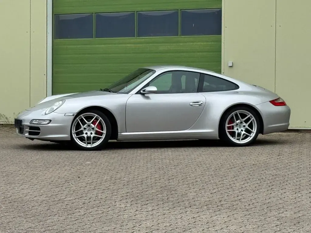 Gebraucht Porsche 911 Carrera 4S 355 PS (261 kW) 2006 Arktissilbermetallic Coupé