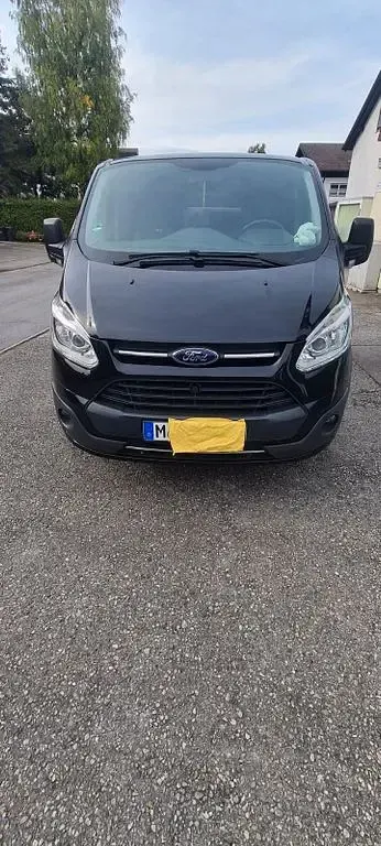 Gebraucht Ford Tourneo 131 PS (96 kW) 2017 Van / Kleinbus
